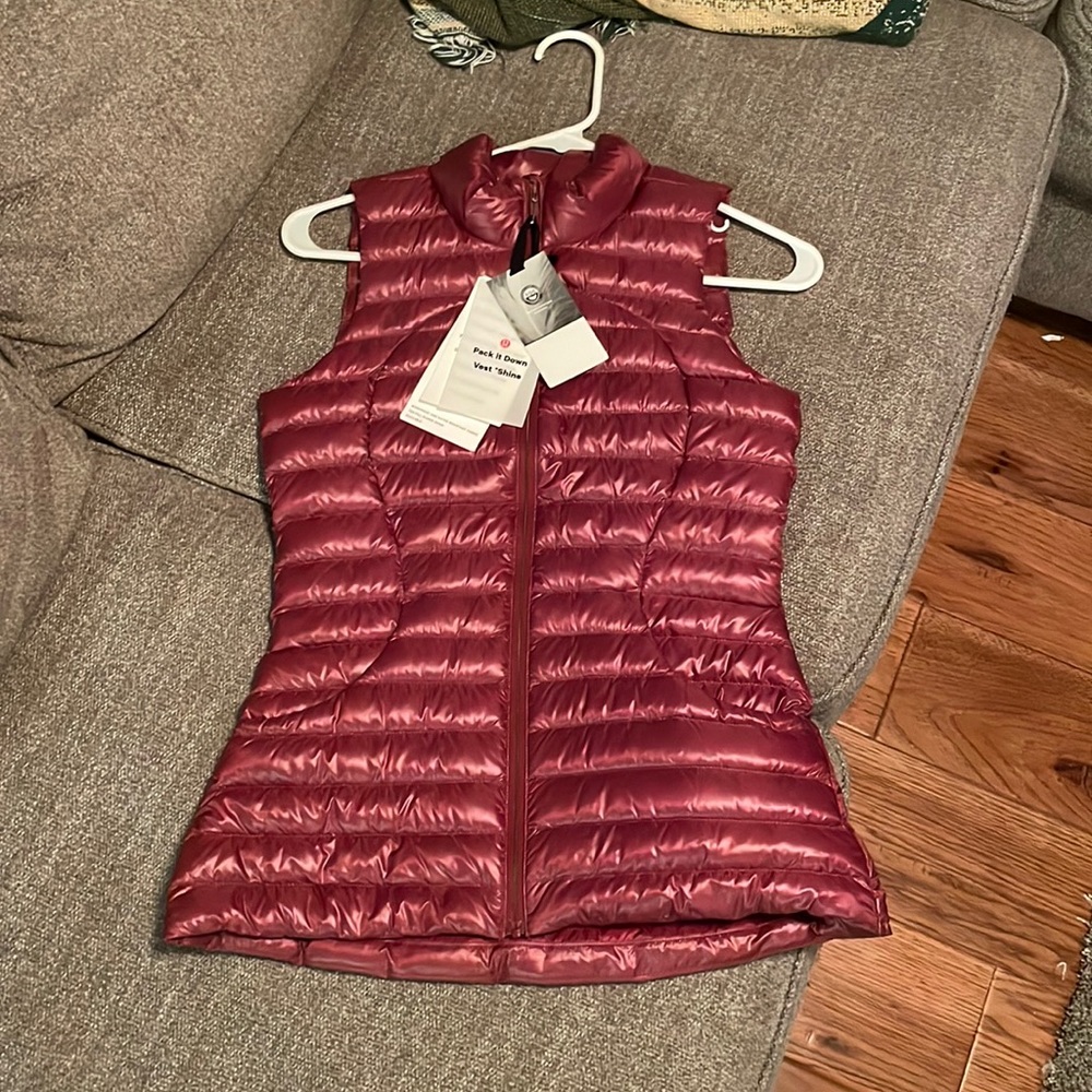 Size 2,Lululemon Vest burgundy